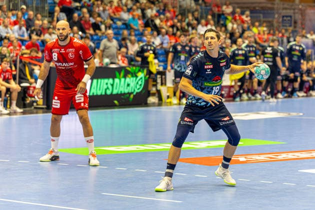 HBL Pokal, 2. Runde, Kassel, MT Melsungen vs. Rhein-Neckar Loewen, Rothenbach-Halle Kassel; 22.09.2026 HBL Pokal, 2. Runde, Kassel, Germany - 22.09.2026: Marius Steinhauser (Rhein-Neckar Löwen, 19) beim Freiwurf, Handball Bundesliga, Spiel der MT Melsungen vs. Rhein-Neckar Loewen, Rothenbach-Halle Kassel Copyright: xBEAUTIFULxSPORTS Freudensteinx