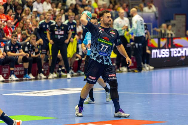 HBL Pokal, 2. Runde, Kassel, MT Melsungen vs. Rhein-Neckar Loewen, Rothenbach-Halle Kassel; 22.09.2026 HBL Pokal, 2. Runde, Kassel, Germany - 22.09.2026: Dani Baijens (Rhein-Neckar Löwen, 77) am Ball, Handball Bundesliga, Spiel der MT Melsungen vs. Rhein-Neckar Loewen, Rothenbach-Halle Kassel Copyright: xBEAUTIFULxSPORTS Freudensteinx