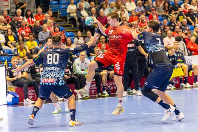 HBL Pokal, 2. Runde, Kassel, MT Melsungen vs. Rhein-Neckar Loewen, Rothenbach-Halle Kassel; 22.09.2026 HBL Pokal, 2. Runde, Kassel, Germany - 22.09.2026: Reynir Thor Stefansson (MT Melsungen, 19) am Ball, Handball Bundesliga, Spiel der MT Melsungen vs. Rhein-Neckar Loewen, Rothenbach-Halle Kassel Copyright: xBEAUTIFULxSPORTS Freudensteinx