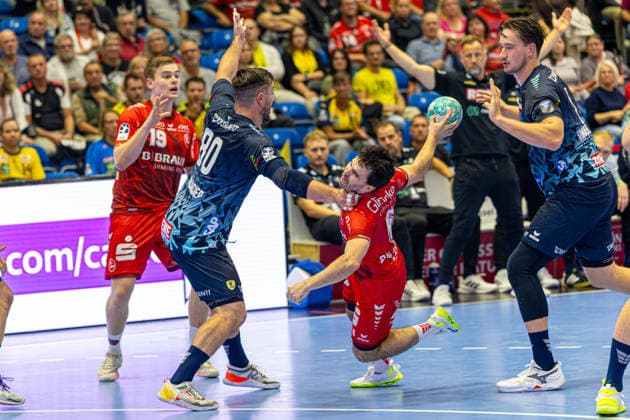 HBL Pokal, 2. Runde, Kassel, MT Melsungen vs. Rhein-Neckar Loewen, Rothenbach-Halle Kassel; 22.09.2026 HBL Pokal, 2. Runde, Kassel, Germany - 22.09.2026: Erik Balenciaga (MT Melsungen, 6) beim Wurf, Handball Bundesliga, Spiel der MT Melsungen vs. Rhein-Neckar Loewen, Rothenbach-Halle Kassel Copyright: xBEAUTIFULxSPORTS Freudensteinx