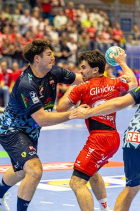 HBL Pokal, 2. Runde, Kassel, MT Melsungen vs. Rhein-Neckar Loewen, Rothenbach-Halle Kassel; 22.09.2026 HBL Pokal, 2. Runde, Kassel, Germany - 22.09.2026: Erik Balenciaga (MT Melsungen, 6) beim Wurf, Handball Bundesliga, Spiel der MT Melsungen vs. Rhein-Neckar Loewen, Rothenbach-Halle Kassel Copyright: xBEAUTIFULxSPORTS Freudensteinx