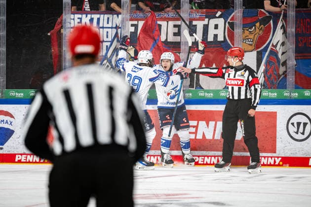Torjubel Max Calce (39, Adler Mannheim ) Alexander Ehl (28, Adler Mannheim ), Nuernberg Ice Tigers vs. Adler Mannheim, Eishockey, Penny DEL, 3. Spieltag, 21.09.2026, Nuernberg Ice Tigers vs. Adler Mannheim, Eishockey, Penny DEL, 3. Spieltag, 21.09.2026 Copyright: xEibner-Pressefoto ThomasxHahnx EP_NIT