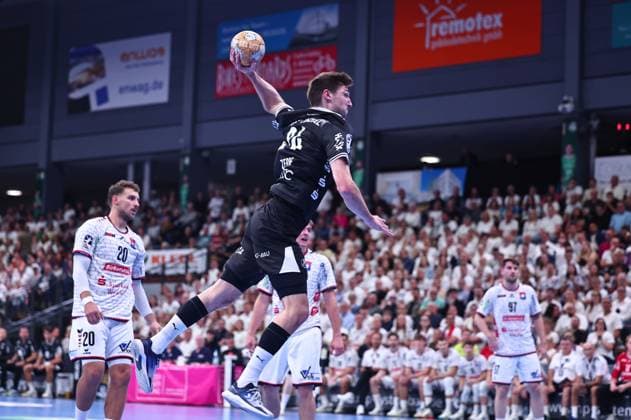 Torwurf von Lukas Zerbe (THW Kiel, 24) GER, TV Huettenberg vs THW Kiel, Handball, DHB-Pokal, 2. Runde, Spielzeit 2026 2027, 23.09.2026 GER, TV Huettenberg vs THW Kiel, Handball, DHB-Pokal, 2. Runde, Spielzeit 2026 2027, 23.09.2026 Wetzlar Copyright: xEibner-Pressefoto RenexWeissx EP_RWS