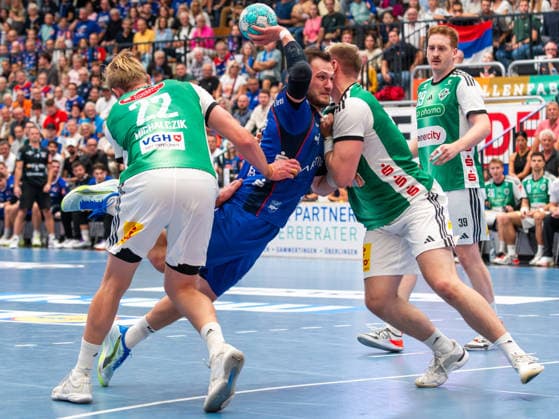 Merlin Fuss (HBW Balingen-Weilstetten 13), Marian Michalczik (TSV Hannover-Burgdorf 22), Justus Fischer (TSV Hannover-Burgdorf 54), HBW Balingen-Weilstetten vs. TSV Hannover-Burgdorf, Handball, DHB-Pokal, 2. Runde, Saison 2026 2027, 23.09.2026, HBW Balingen-Weilstetten vs. TSV Hannover-Burgdorf, Handball, DHB-Pokal, 2. Runde, Saison 2026 2027, 23.09.2026 Balingen Copyright: xEibner-Pressefoto FlorianxSchustx EP_FSU
