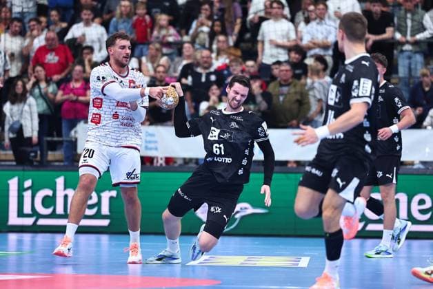 Leif Haack (TV Huettenberg, 20) im Zweikampf mit Hendrik Pekeler (THW Kiel, 61) GER, TV Huettenberg vs THW Kiel, Handball, DHB-Pokal, 2. Runde, Spielzeit 2026 2027, 23.09.2026 GER, TV Huettenberg vs THW Kiel, Handball, DHB-Pokal, 2. Runde, Spielzeit 2026 2027, 23.09.2026 Wetzlar Copyright: xEibner-Pressefoto RenexWeissx EP_RWS