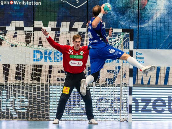 Tobias Heinzelmann (HBW Balingen-Weilstetten 28), Joel Birlehm (TSV Hannover-Burgdorf 35), HBW Balingen-Weilstetten vs. TSV Hannover-Burgdorf, Handball, DHB-Pokal, 2. Runde, Saison 2026 2027, 23.09.2026, HBW Balingen-Weilstetten vs. TSV Hannover-Burgdorf, Handball, DHB-Pokal, 2. Runde, Saison 2026 2027, 23.09.2026 Balingen Copyright: xEibner-Pressefoto FlorianxSchustx EP_FSU