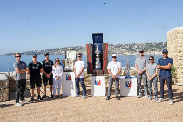 THE LOUIS VUITTON 38TH AMERICA™S CUP PRELIMINARY REGATTA, NAPLES Paul Goodison (L), Jake Pye, Nathan Outteridge, Hannah Mills, Dylan Fletcher, Harry Melges IV, Peter Burling, Margherita Porro and Quentin Delapierre (R) During the press conference, PK, Pressekonferenz to present the teams at Castel dell™Ovo on 24 September 2026. ABP19645 Copyright: xAntonioxBalascox