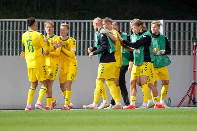 Torjubel Litauen beim 0:1 durch Lukas Michelbrink (Litauen, 16), Freude, Begeisterung, positive Emotionen, Torerfolg , Liechtenstein, UEFA , Nations League, 1. Spieltag, Liechtenstein vs. Litauen, 24.09.2026, Vaduz Rheinpark Stadion Liechtenstein Copyright: xGrantxHubbsx