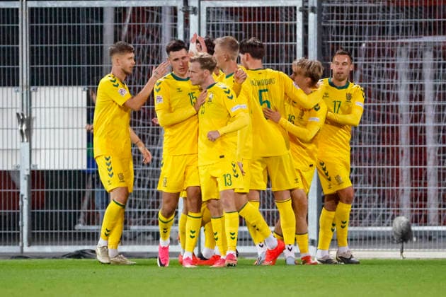 Torjubel Litauen beim 0:1 durch Lukas Michelbrink (Litauen, 16), Freude, Begeisterung, positive Emotionen, Torerfolg , Liechtenstein, UEFA , Nations League, 1. Spieltag, Liechtenstein vs. Litauen, 24.09.2026, Vaduz Rheinpark Stadion Liechtenstein Copyright: xGrantxHubbsx