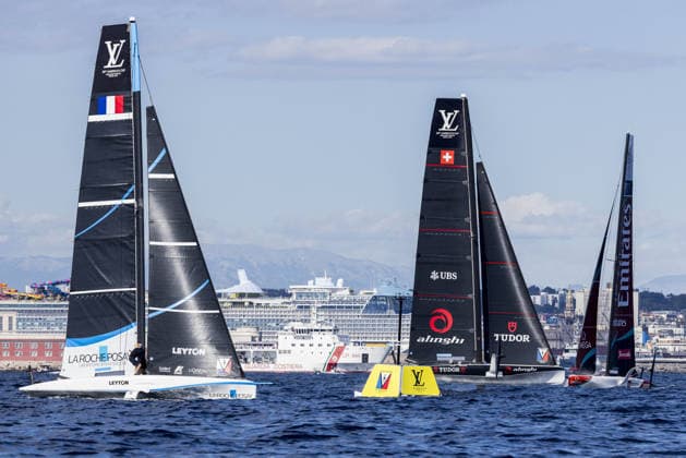IPA88966372 - Day 1 of the Louis Vuitton 38th America s Cup Preliminary Regatta in Naples. AC40 foiling monotypes racing across the Gulf of Naples, featuring intense fleet action from all participating syndicates, including Emirates Team New Zealand, Luna Rossa Prada Pirelli, GB1, Tudor Team Alinghi, and other international teams on the official race course. During the Louis Vuitton 38th America s Cup Preliminary Regatta in Naples, a sailing race in Naples, Italy, on September 25, 2026 Copyright: xCarloxDixSanto IPAxSportx xx IPA88966372