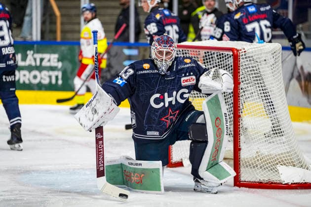 Ilya Sharipov (Towerstars Ravensburg, 43), GER, Ravensburg Towerstars vs. Duesseldorfer EG, Eishockey, DEL2 Hauptrunde, 3. Spieltag, Spielzeit 2026 2027, 25.09.2026 GER, Ravensburg Towerstars vs. Duesseldorfer EG, Eishockey, DEL2 Hauptrunde, 3. Spieltag, Spielzeit 2026 2027, 25.09.2026 Ravensburg Copyright: xEibner-Pressefoto MaximilianxRistx EP_MRT