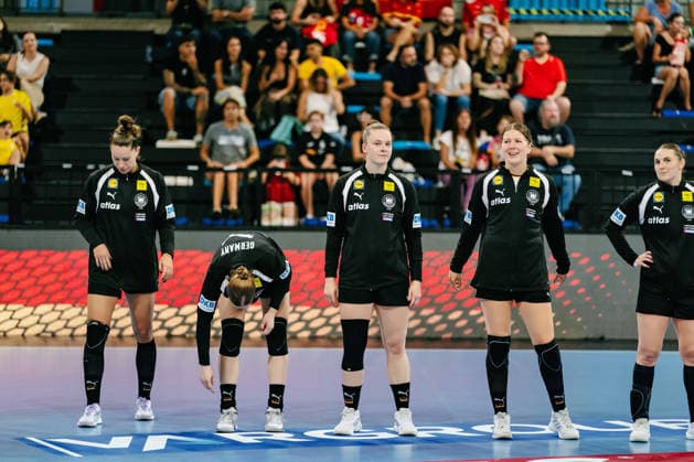 Ida Petzold (Deutschland, 18) in der Mitte vor dem Spiel, Spanien vs. Deutschland, Handball, Nationalmannschaft, Frauen, Freundschaftsspiel, 25.09.2026 Spanien vs. Deutschland, Handball, Nationalmannschaft, Frauen, Freundschaftsspiel, 25.09.2026 Granollers Copyright: xEibner-Pressefoto LarsxNeumannx EP_LNN