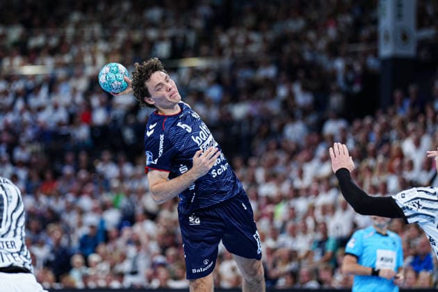 Wurf Tor Niclas Kirkelokke (SG Flensburg-Handewitt, 05) GER, THW Kiel vs. SG Flensburg-Handewitt, Handball, 1. Bundesliga, Spieltag 6, Saison 2026 2027, 26.09.2026 GER, THW Kiel vs. SG Flensburg-Handewitt, Handball, 1. Bundesliga, Spieltag 6, Saison 2026 2027, 26.09.2026 Kiel Copyright: xEibner-Pressefoto MarcelxvonxFehrnx EP_MFN