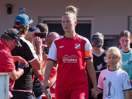 Marie Johner (SV Eutingen, 10) im Fokus , SV Eutingen vs. FC Carl Zeiss Jena, Fussball, Frauen DFB-Pokal, 2026 2027, 26.09.2026, SV Eutingen vs. FC Carl Zeiss Jena, Fussball, Frauen DFB-Pokal, 2026 2027, 26.09.2026 Eutingen im Gäu Copyright: xEibner-Pressefoto DanielexLaxRocx EP_DLO