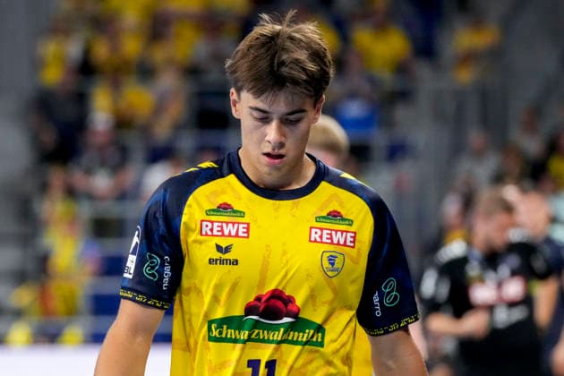 Niclas Mierzwa (RNL, 11), Spieler der Rhein-Neckar-Löwen, enttäuscht schauend, Enttäuschung, Frustration, disappointed, pessimistisch, Einzelbild, Einzelfoto, Aktion, Action, 26.09.2026, Mannheim (Deutschland), Handball, Bundesliga, Rhein-Neckar Löwen - MT Melsungen