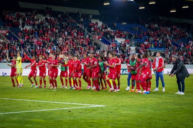 Fussball UEFA Nations League 2026 - 2027, 3. Spieltag - Schweiz vs Slowenien - Thermoplan Arena (Luzern): Freude, Emotionen, Jubel bei dem Schweizer Team und den Fans nach dem 2:1 Heimsieg. Copyright: xJOERANxSTEINSIEKx