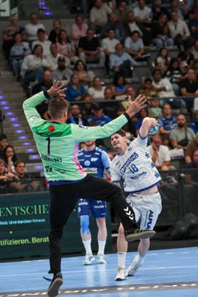 Levin Wanner (TBV Lemgo Lippe, 18) GER, TVB Stuttgart vs. TBV Lemgo Lippe, Handball, Opel Handball-Bundesliga, 6. Spieltag, Spielzeit 2026 2027, 04.10.2026 GER, TVB Stuttgart vs. TBV Lemgo Lippe, Handball, Opel Handball-Bundesliga, 6. Spieltag, Spielzeit 2026 2027, 04.10.2026 Stuttgart Copyright: xEibner-Pressefoto SoerenxHerwegx EP_SHG