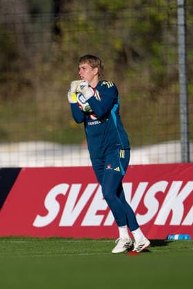 261006 Goalkeeper Moa Edrud of the Swedish women s national football team during a training session on October 6, 2026 in Stockholm. Photo: Emma Wallskog BILDBYRAN kod EW EW0714 fotboll football soccer fotball vm-kval kval fifa womens world cup qualifier qualifier träning practice training sverige sweden dam bbeng Copyright: EMMAxWALLSKOG BB261006EW005