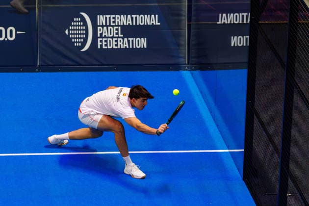 DÜSSELDORF, GERMANY - 6 OCTOBER 2026: Image shows Aimar Goni Lacabe (ESP) during CUPRA Germany Premier Padel P2 2026 Day 3 at CASTELLO Düsseldorf on 6 10 2026 in Düsseldorf, Germany. Germany Copyright: xFröhlichxPascalx