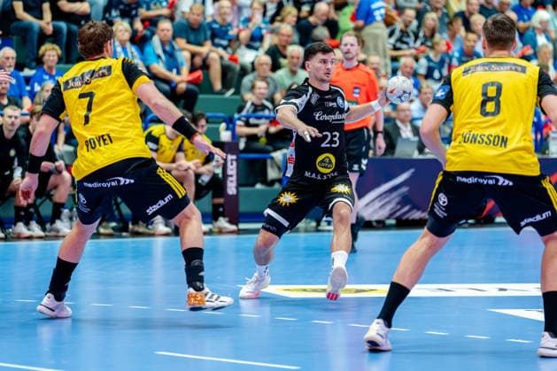 Solingen, 06.10.2026, Handball, Herren, EHF, European League, Gruppenphase, 2. Spieltag, 2026 2027, Bergischer HC - IK Sävehof Janik Schrader (Bergischer HC, 23) während des Spiels