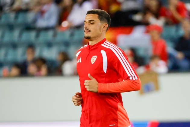 Elmin Rastoder (Nordmazedonien, 11) beim Aufwärmen vor Spielbeginn , Schweiz, UEFA , Nations League, Matchday 4, Schweiz vs. Nordmazedonien, 06.10.2026, Luzern Swissporarena Schweiz Copyright: xGrantxHubbsx