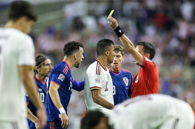Croatia v Spain - UEFA Nations League 2026 27 Group A3 MD4 Referee Erik Lambrechts shows yellow card to Ivan Perisic of Croatia during the UEFA Nations League 2026 27 group phase match between Croatia and Spain at Stadion Poljud on October 6, 2026 in Split, Croatia. SanjinxStrukic PIXSELL