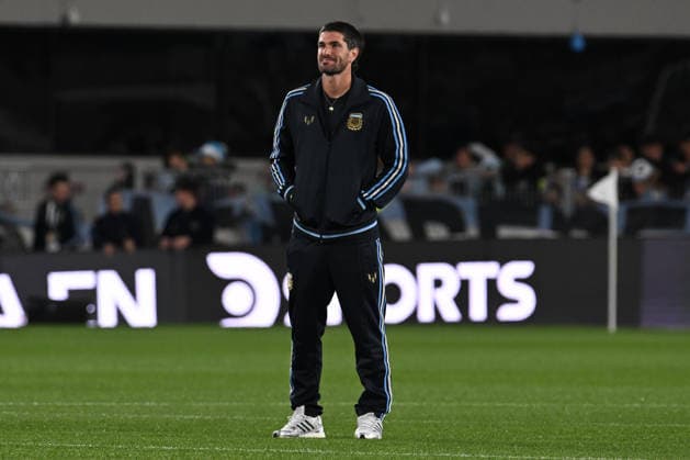 Lionel Messi farewell match BUENOS AIRES, ARGENTINA - OCTOBER 6: Rodrigo De Paul of Argentina previous at Lionel Messi farewell match with the national team, Nationalteam at the International Friendly, Länderspiel, Nationalmannschaft match between Argentina Vs Benin at Monumental Stadium on October 6, 2026 in Buenos Aires, Argentina. Buenos Aires Estadio Monumental Antonio Liberti Buenos Aires Argentina Copyright: xIMAGOx xPhotoCero5x xLucianoxBisbalx
