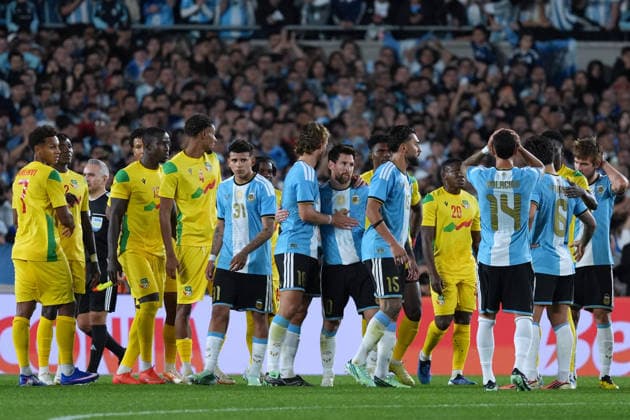 Messi bade farewell to Argentina in the friendly match against Benin BUENOS AIRES, ARGENTINA - OCTOBER 6: Argentine football legend and national team, Nationalteam captain Lionel Messi (10) celebrates with teammates at the end of the his farewell match in front of over 80,000 spectators at the Monumental Stadium, in Buenos Aires, Argentina on October 6, 2026. Argentine football star Lionel Messi played his final international match, Länderspiel, Nationalmannschaft in the friendly game between Argentina and Benin. The 39-year-old walk onto the stadium pitch for the final time in the sky-blue and white jersey, entering his farewell as Argentina s record appearance-maker and leading scorer with 207 caps and 125 goals. Luciano Gonzalez Anadolu Buenos Aires Argentina. Editorial use only. Please get in touch for any other usage. Copyright: x2026xAnadoluxLucianoxGonzalezx