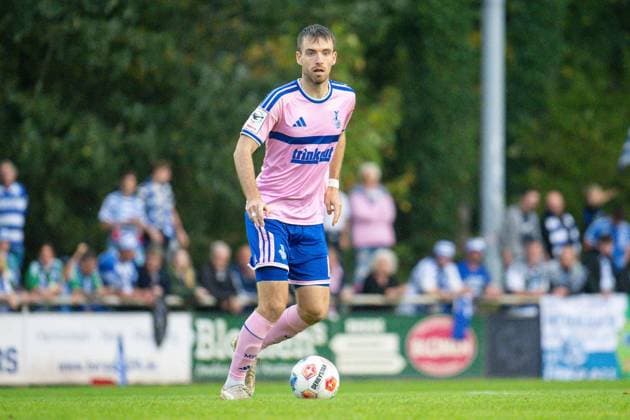 Niederrheinpokal SV Blau-Weiß Dingden - MSV Duisburg ** NUR FÜR REDAKTIONELLE ZWECKE ** EDITORIAL USE ONLY **<p>Fußball Niederrheinpokal SV Blau-Weiß Dingden - MSV Duisburg am 07.10.26 am Sportplatz am Höingsweg in Hamminkeln Max Besuschkow( Duisburg ) Duisburg Copyright: JakobxKlos