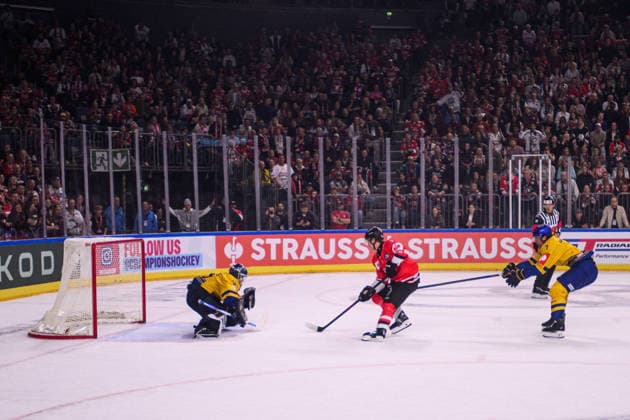 COLOGNE, GERMANY - 7 OCTOBER, 2026: - The Champions Hockey League match Koelner Haie vs. Herning Blue Fox at LANXESS arena. Copyright: xVitaliixKliuievx