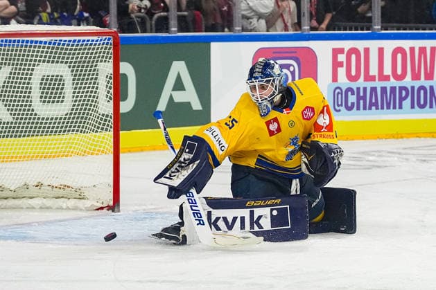 Eishockey CHL 5. Spieltag Kölner Haie - Herning Blue Fox am 07.10.2026 in der Lanxess Arena in Köln Jänis Fecers ( Herning )