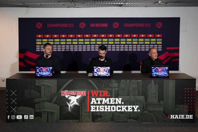 CHL; Kölner Haie - Herning Blue Fox; Köln, 07.10.2026 Garth Murrax (Herning Blue Fox, Head Coach); Jason Schade; Thomas Berglund (Kölner Haie, Head Coach); CHL; Kölner Haie - Herning Blue Fox am 07.10.2026 in der Lanxessarena in Köln (Deutschland). Copyright: xBEAUTIFULxSPORTS AndreasxDickx