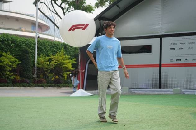 October 8, 2026, Singapore, Singapore: Alexander Albon (THA) (Atlassian Williams F1 Team) in the paddock of the Formula 1 Singapore Grand Prix 2026 at the Marina Bay Street Circuit. F1 2026: (Paddock) Singapore Grand Prix In Singapore, Singapore - 08 Oct 2026 - ZUMAs197 20261008_aaa_s197_005 Copyright: xLucaxMartinix