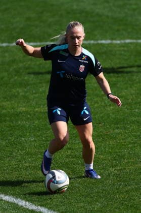 The women s national soccer team is preparing for the World Cup qualifier in Bucharest, Romania, October 8, 2026. Thea Bjelde during a training session at Stadionul Arcul de Triumf, for the World Cup qualifying match against Romania. Photo: Nikola Krstic, NTB Romania, Bucharest. EDITORIAL USE ONLY. RESTRICTED USE FOR BETTING COMPANIES Copyright: xNikolaxKrsticx xNTBx