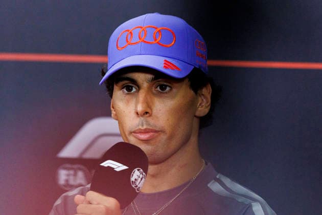 RECORD DATE NOT STATED 8th October 2026; Marina Bay, Singapore; Formula 1, Singapore Grand Prix, Arrival Day; Gabriel Bortoleto (5) of Brazil and Audi Revolut F1 Team during the press conference, PK, Pressekonferenz at the Singapore Grand Prix StephenxBlackberry