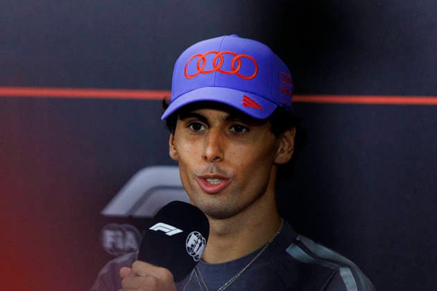 RECORD DATE NOT STATED 8th October 2026; Marina Bay, Singapore; Formula 1, Singapore Grand Prix, Arrival Day; Gabriel Bortoleto (5) of Brazil and Audi Revolut F1 Team during the press conference, PK, Pressekonferenz at the Singapore Grand Prix StephenxBlackberry