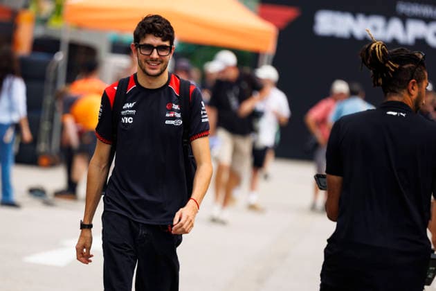 RECORD DATE NOT STATED 8th October 2026; Marina Bay, Singapore; Formula 1, Singapore Grand Prix, Arrival Day; Esteban Ocon (31) of France and TGR Haas F1 Team arriving at the Singapore Grand Prix StephenxBlackberry