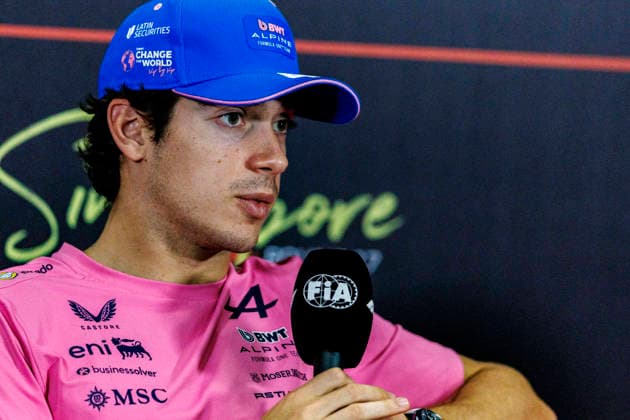 RECORD DATE NOT STATED 8th October 2026; Marina Bay, Singapore; Formula 1, Singapore Grand Prix, Arrival Day; Franco Colapinto (43) of Argentina and BWT Alpine Formula One Team during the press conference, PK, Pressekonferenz at the Singapore Grand Prix StephenxBlackberry
