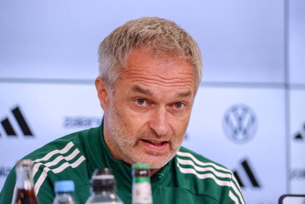 Karlsruhe, Deutschland: 08.10.2026 - Deutsche Fußballnationalmannschaft der Frauen - Abschlusspressekonferenz - Testspiel Deutschland vs. Australien Im Bild: Bundestrainer Christian Wück Wueck (Deutschland) bei der Abschlusspressekonferenz in Karlsruhe Copyright: HMBxMedia MadeleinexFantini
