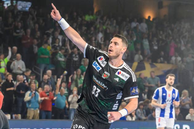 im Bild v.l.: Mijajlo Marsenic (Fuechse Berlin, 93), Tor, Treffer, Jubel, Torjubel, Freude, Begeisterung, feiert, GER, Berlin, Handball, Füchse Berlin vs FC Porto, EHF Champions League, 3. Spieltag der Gruppe A , in der Max Schmeling Halle, Am Falkplatz 1, 08.10.2026, Copyright: HMBxMedia UwexKoch