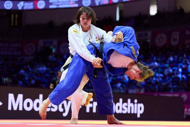 (L-R) Shiho Tanaka (JPN), Scoccimarro Giovanna (GER), OCTOBER 8, 2026 -Judo : World Judo Championships BAKU2026 Women s -70kg3rd Round match at National Gymnastics Arena in Baku, Azerbaijan. aflo_354386755 KenxAsakurax