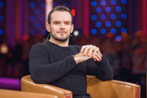 MDR - Riverboat. TV-Koch Steffen Henssler anläßlich der Aufzeichnung der MDR - Talkshow Riverboat am 18.01.2019 im Studio 3 der Mediacity Leipzig. 20190118SFL0021