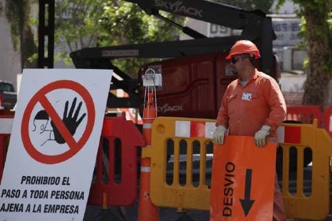 October 23, 2018 - Buenos Aires, Buenos Aires, Argentina - Investments in public works grew by a high percentage in an election year on 13 July 2019 in Buenos Aires, Argentina. Buenos Aires Argentina - ZUMAn230 20181023_zaa_n230_1096 Copyright: xCarolxSmiljanx