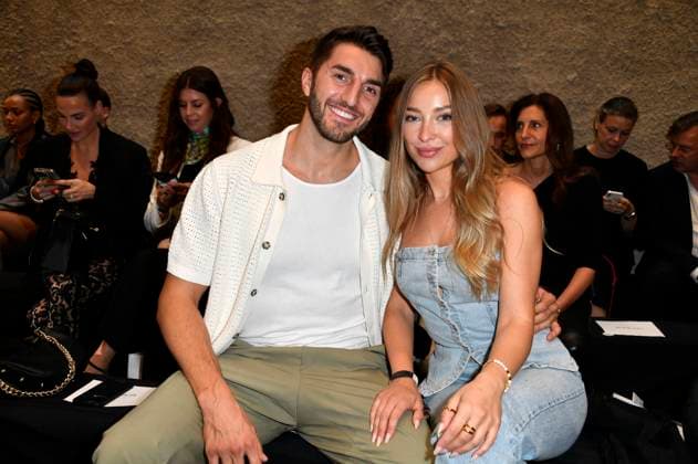 Dennis Gries und Katja Geretschuchin bei der Ewa Herzog Fashion Show auf der Berlin Fashion Week S S 2025 in der König Galerie. Berlin, 02.07.2024