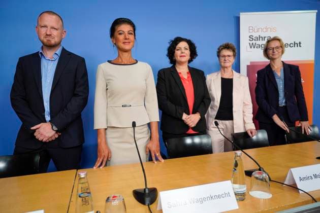 Bilder des Jahres 2024, News 09 September News Themen der Woche KW36 Pressekonferenz, Bündnis Sahra Wagenknecht Pressekonferenz zu den Landtagswahlen in Sachsen und Thüringen, Bündnis Sahra Wagenknecht, BSW Parteivorsitzende, Amira Mohamed Ali, Sahra Wagenknecht, Kandidatinnen Katja Wolf, Sabine Zimmermann, Christian Posselt, Christian Leye Berlin Berlin GER