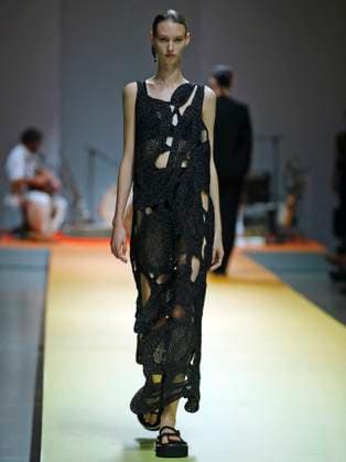 PFW - CFCL Runway A model walks the runway during the CFCL Womenswear Spring-Summer 2025 show as part of Paris Fashion Week on September 23, 2024 in Paris, France. Photo by Alain-Gil Gonzalez ABACAPRESS.COM Paris France Copyright: xGonzalezxAlain-Gil ABACAx