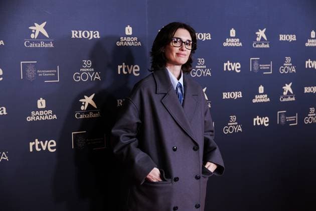 Entertainment Themen der Woche KW51 Bilder des Jahres 2024, Entertainment 12 Dezember Entertainment Bilder des Tages The Film Academy unveils the nominees for the 39th edition of the Goya Awards The actress and nominee for Best New Director at the Goya Awards, Paz Vega, poses after the presentation of the nominees for the 39th edition of the Goya Awards, at the Film Academy, on December 18, 2024, in Madrid Spain Natalia de Molina and Álvaro Cervantes are in charge of unveiling the names from Granada, where the awards ceremony will take place on February 8 For the first time in the history of these awards, the announcement of the nominations travels to the host city, against the backdrop of the Alhambra, the Alhambra, the announcement of the nominations travels to the host city of the gala, with the Alhambra as a backdrop A total of 209 Spanish films rele Copyright: xCarlosxLujanx 6413792