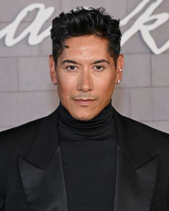 October 6, 2025, Los Angeles, California, USA: Mexican-American commercial, fine art, and portrait photographer CARLOS ERIC LOPEZ attends the Los Angeles red carpet premiere of Netflix s Frankenstein Los Angeles USA - ZUMAb173 20251006_aap_b173_177 Copyright: xBillyxBennightx