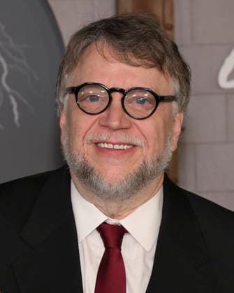 October 6, 2025, Los Angeles, California, USA: Mexican filmmaker, author, and artist GUILLERMO DEL TORO attends Los Angeles red carpet premiere of Netflix s Frankenstein Los Angeles USA - ZUMAb173 20251006_aap_b173_241 Copyright: xBillyxBennightx