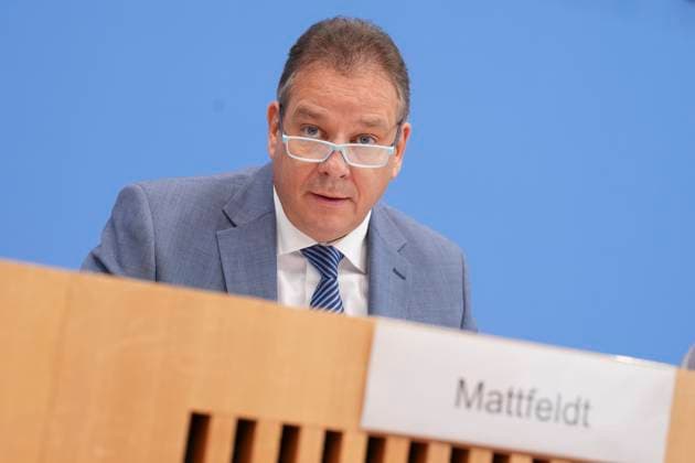 Bundespressekonferenz, Jahresbericht 2024 des Petitionsausschusses Andreas Mattfeldt (Sprecher der CDU-CSU-Fraktion) im Portrait bei seinen Ausfuerungen zum Jahresberichts 2024 des Petitionsausschusses in der Bundespressekonferenz, Berlin, 15.10.2025 Berlin Berlin Deutschland